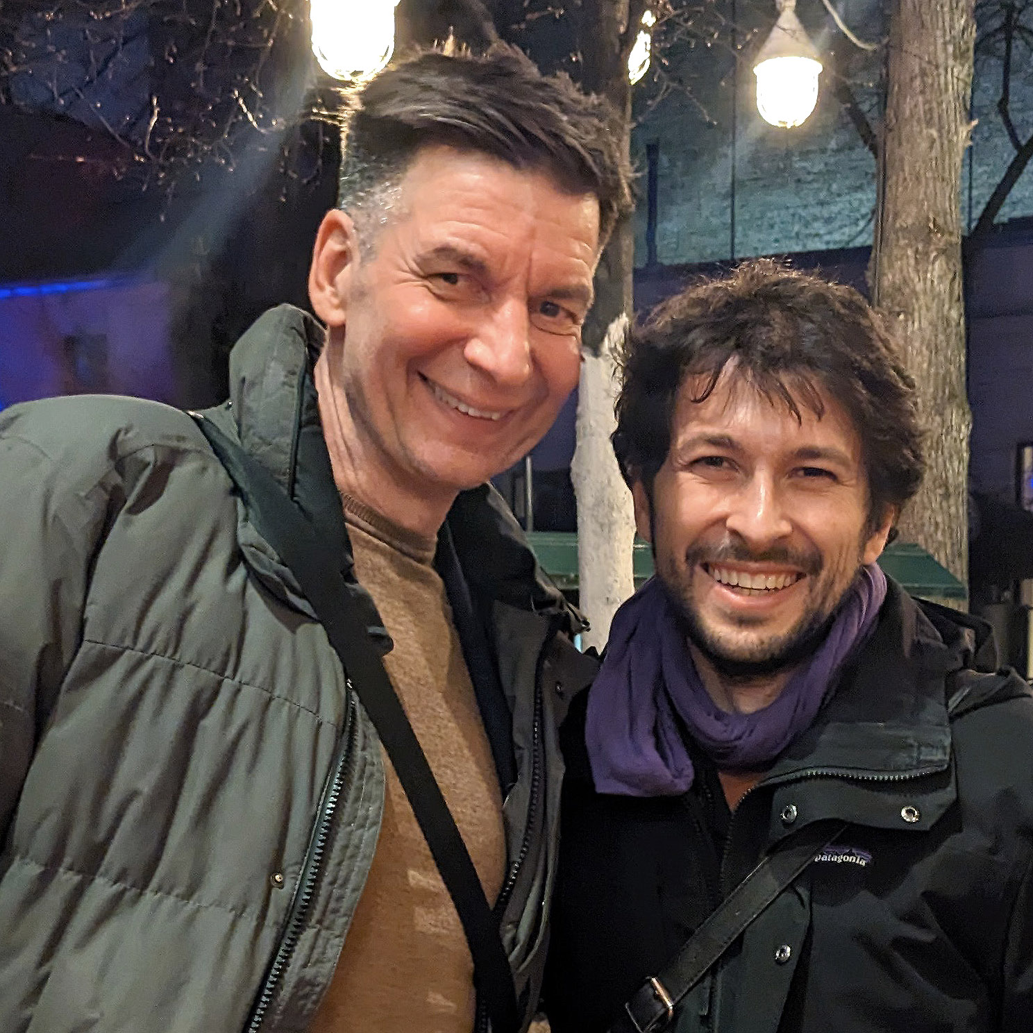 mit dem Autor und Psychotherapeuten Sina Haghir